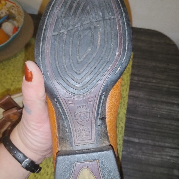 Ariat boots size 7 - Picture 6 of 7